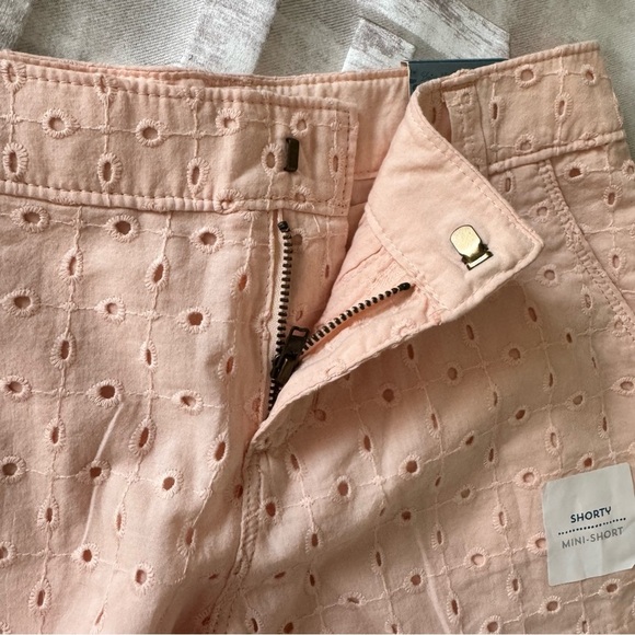 Old Navy girls pink eyelet flat front chino mini shorts size 10 NWT - Picture 10 of 10